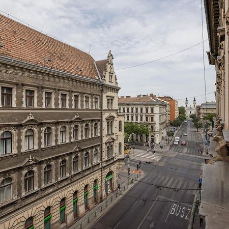 Central Budapest Oasis - Modern Charm, Timeless Comfort Exteriér fotografie