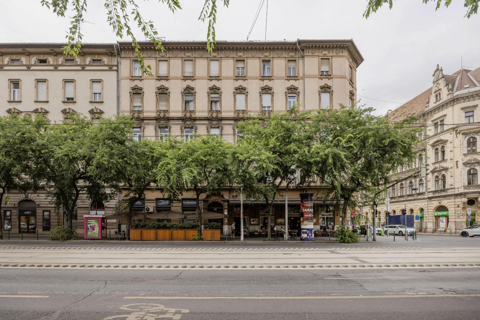 Central Budapest Oasis - Modern Charm, Timeless Comfort Exteriér fotografie